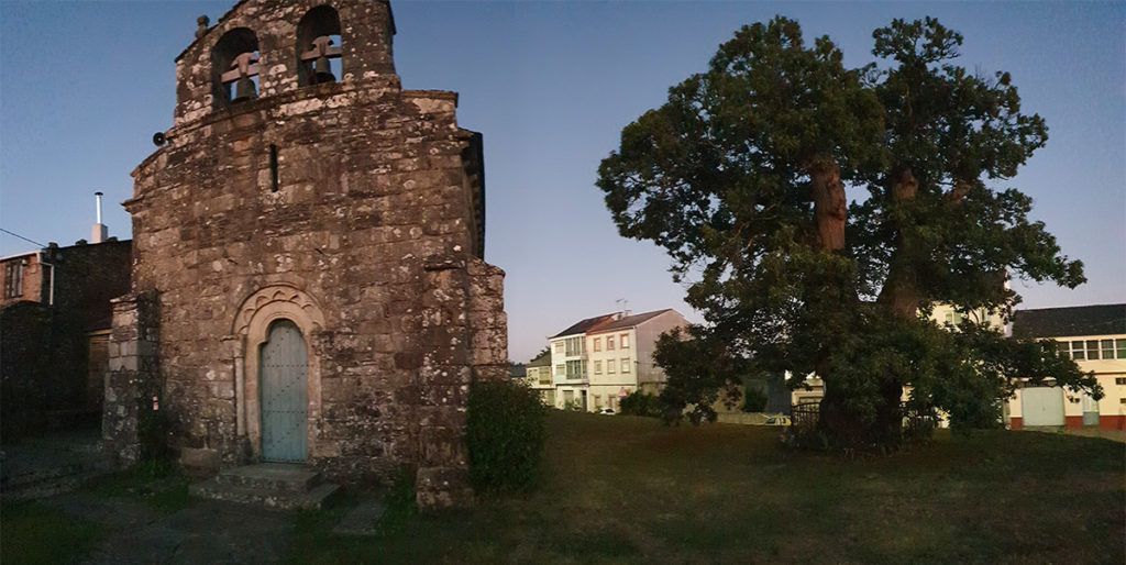 Tappa 32, la chiesa con di Baamonte con l'albero millenario scolpito al suo interno
